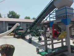 皮帶輸送機、糧食機和包裝機生產線